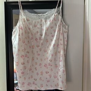 NWT Victoria’s Secret two-piece Chemise and shorts. size extra large.